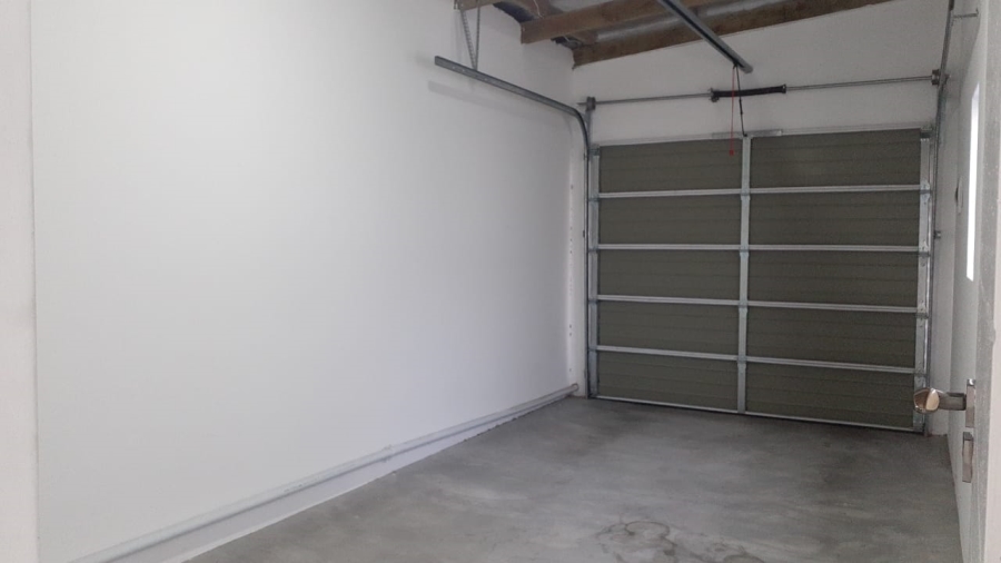 To Let 4 Bedroom Property for Rent in Laguna Sands Western Cape